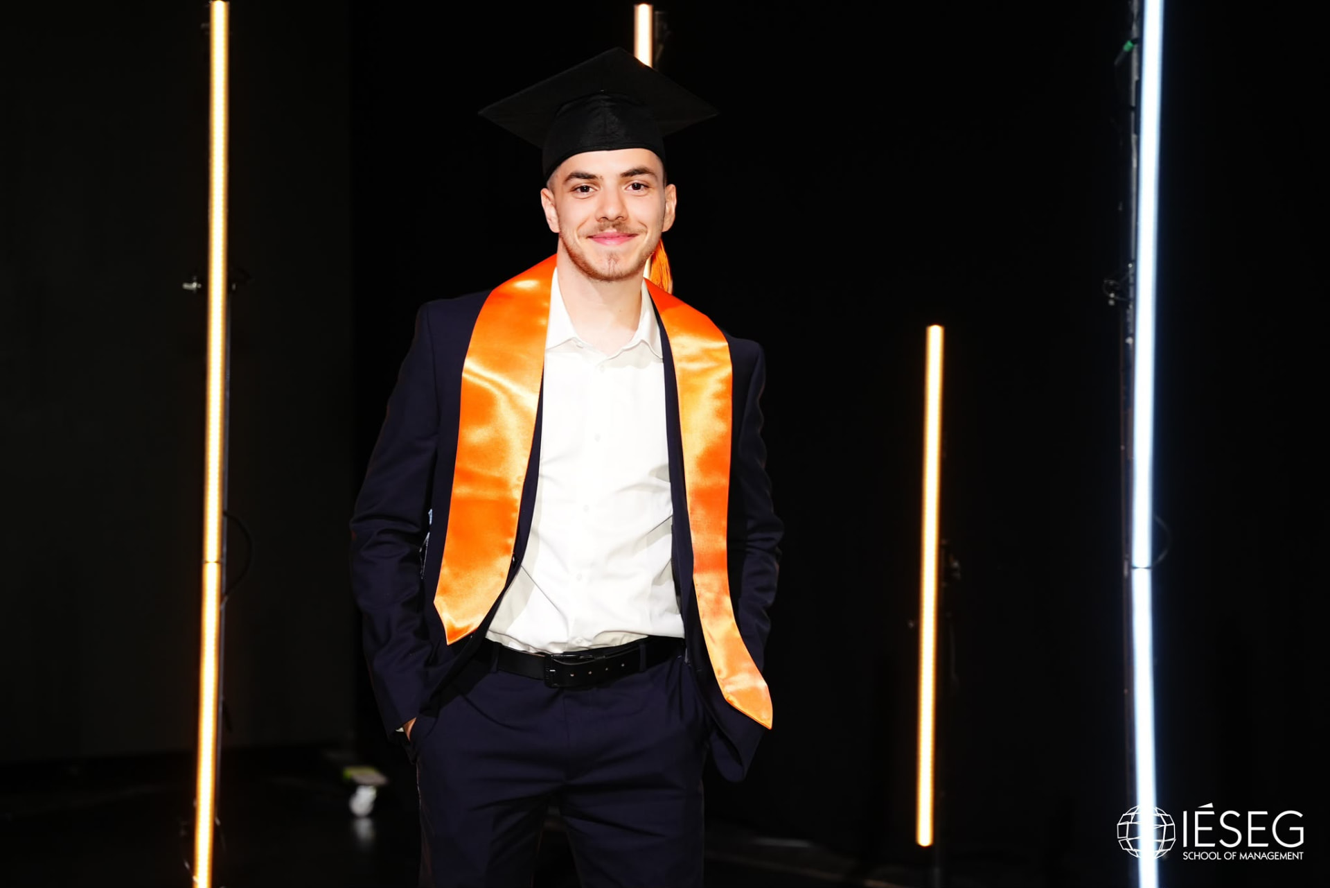 Lucas Kliminski en tenue de diplômé